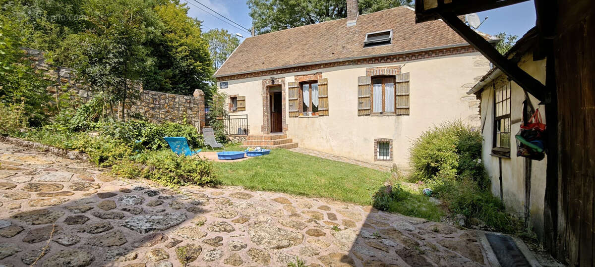 Maison à AIX-EN-OTHE