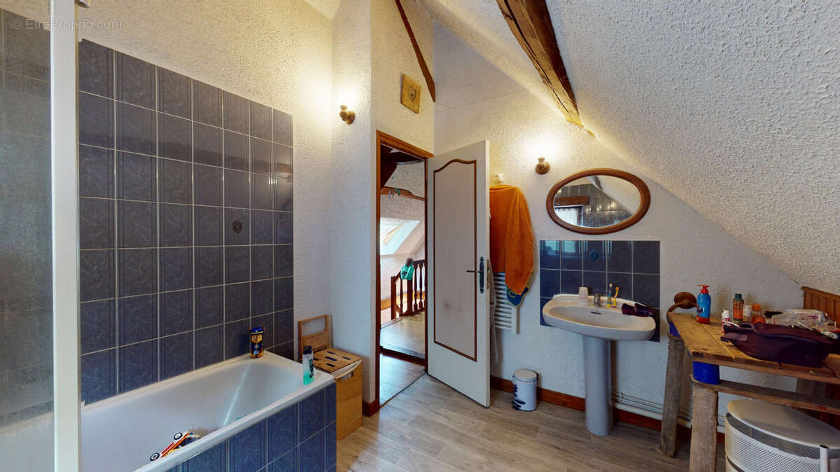 Maison à AIX-EN-OTHE