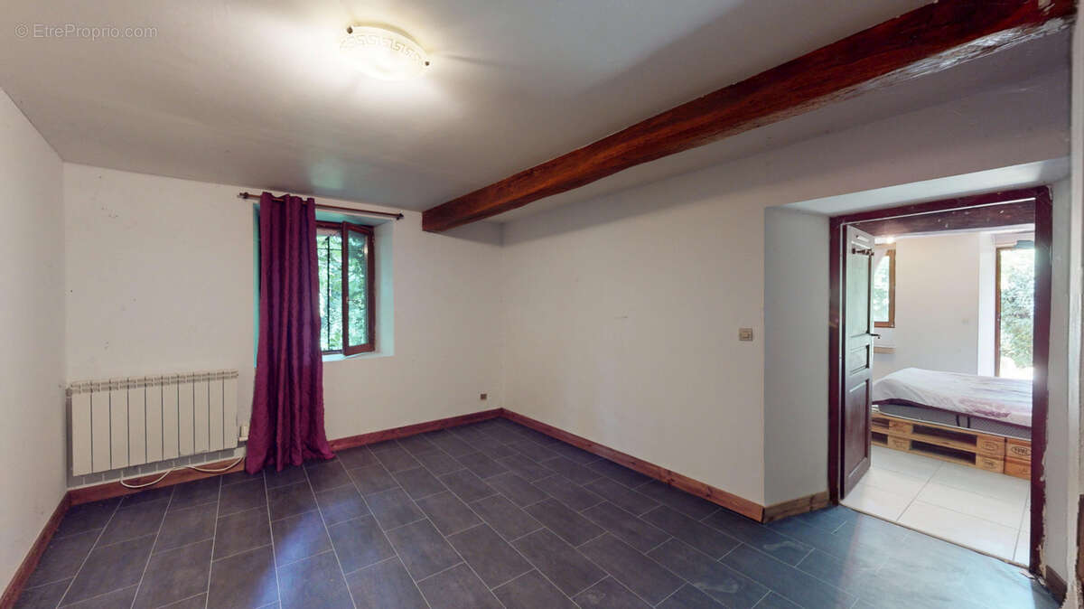 Maison à AIX-EN-OTHE