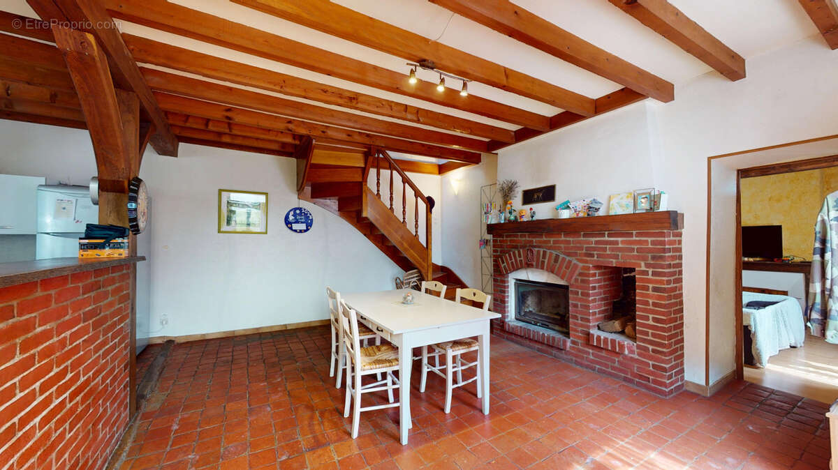 Maison à AIX-EN-OTHE