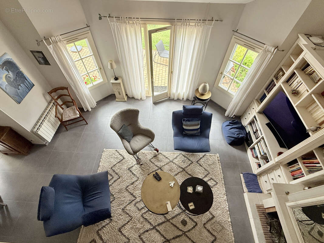 Maison à MORAINVILLIERS