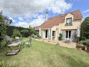 Maison à MORAINVILLIERS