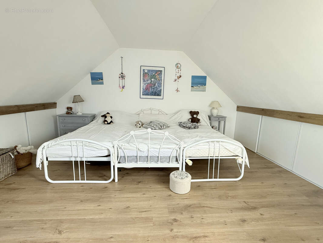 Maison à MORAINVILLIERS