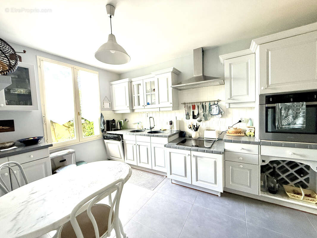 Maison à MORAINVILLIERS