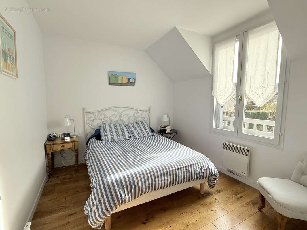 Maison à MORAINVILLIERS