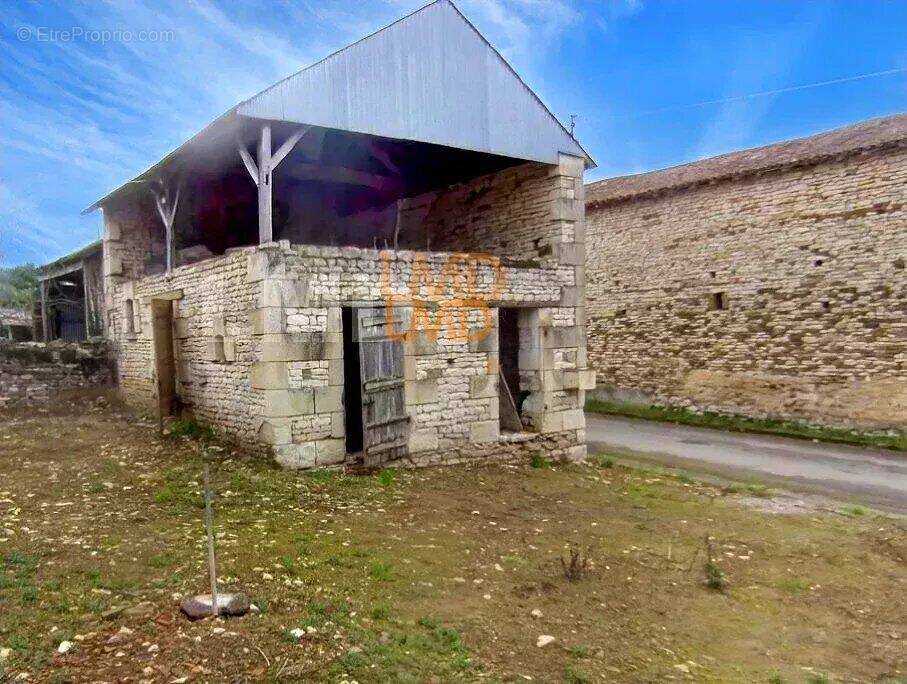 Maison à MONCONTOUR