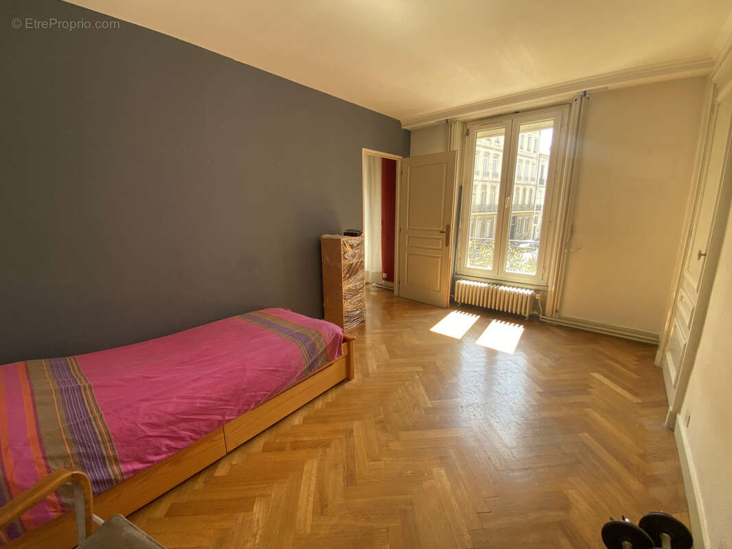 Appartement à SAINT-ETIENNE