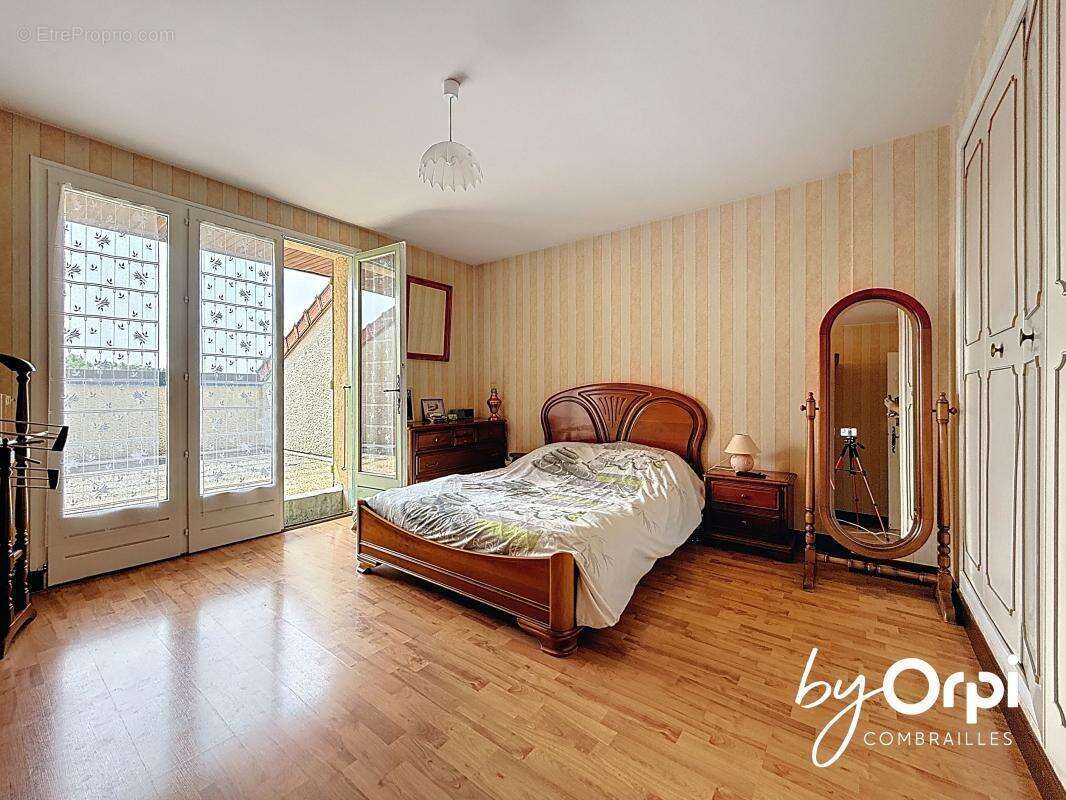 Maison à SAINT-ELOY-LES-MINES