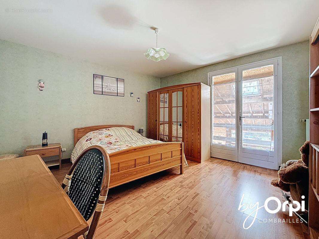 Maison à SAINT-ELOY-LES-MINES