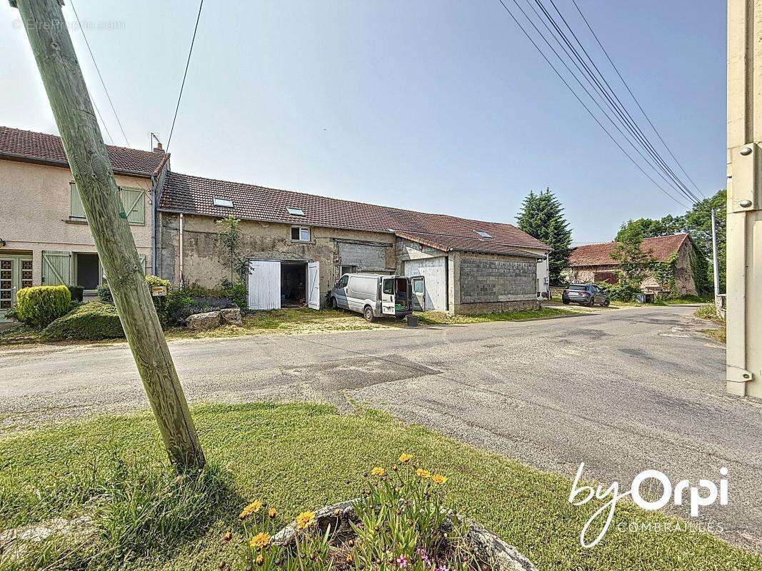 Maison à SAINT-ELOY-LES-MINES