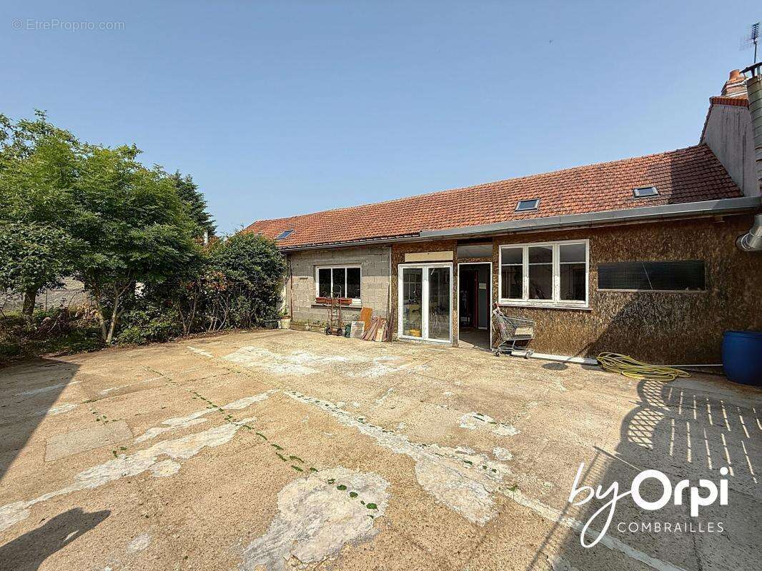 Maison à SAINT-ELOY-LES-MINES