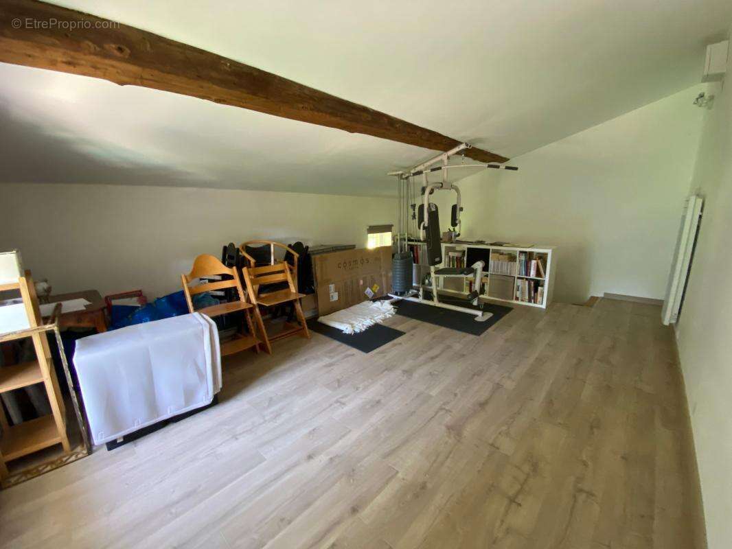 Maison à FONTAINES-SAINT-MARTIN