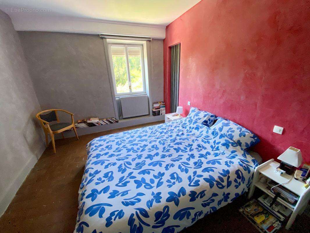 Maison à FONTAINES-SAINT-MARTIN