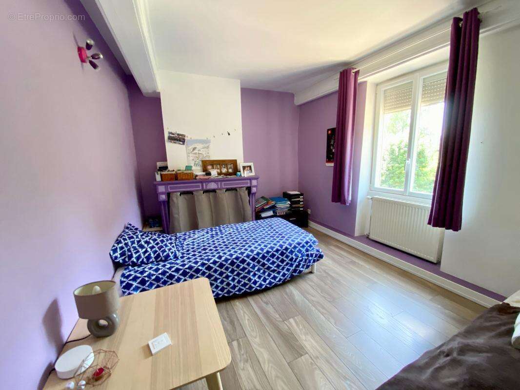 Maison à FONTAINES-SAINT-MARTIN