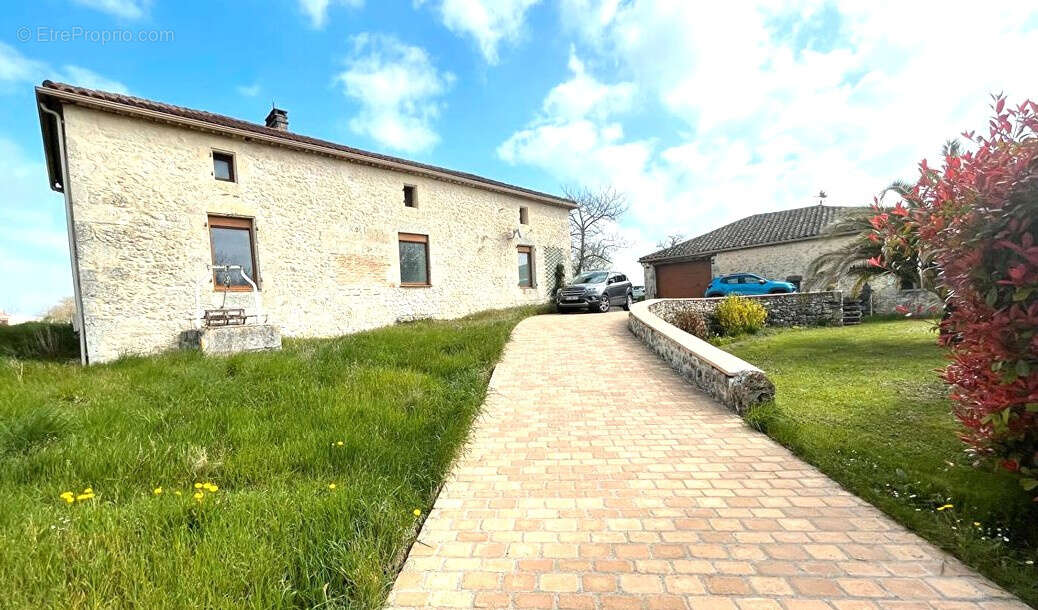 Maison à HAUTEFAGE-LA-TOUR