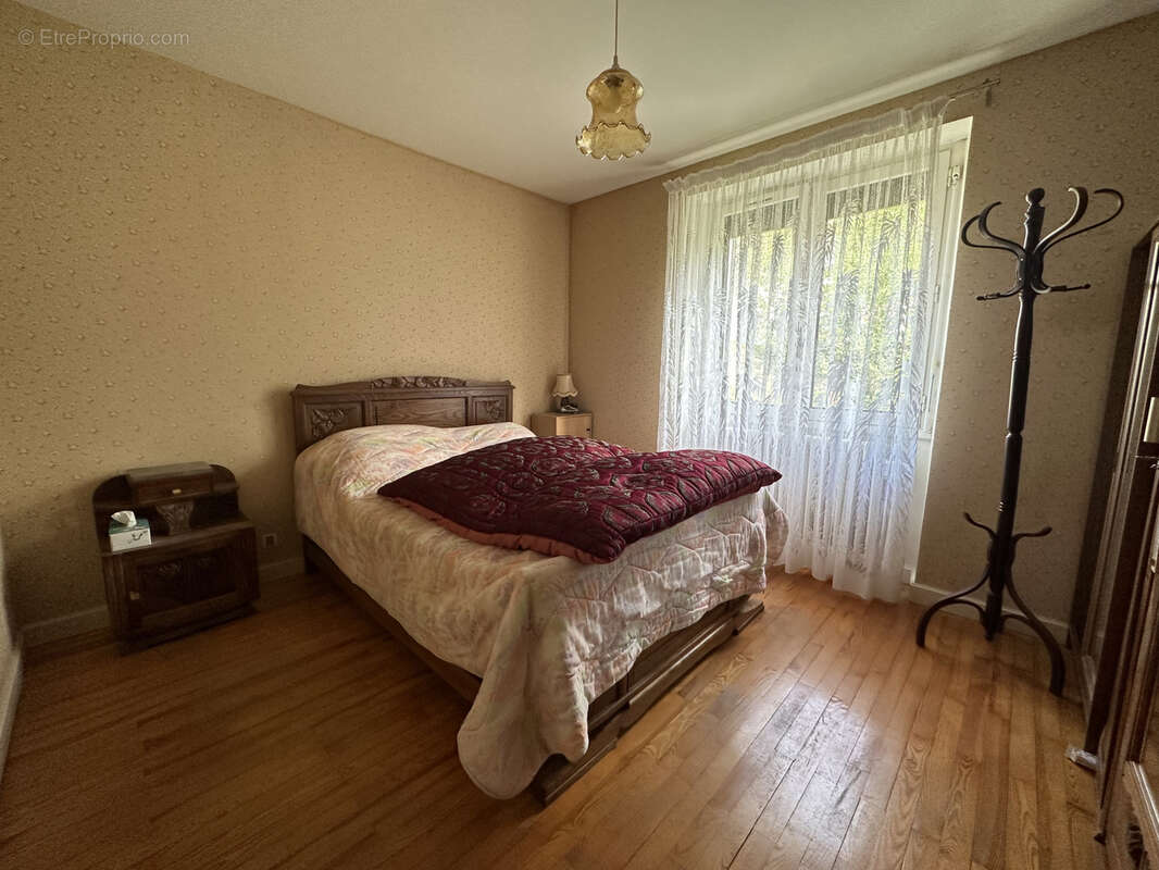 Maison à SAINT-HOSTIEN