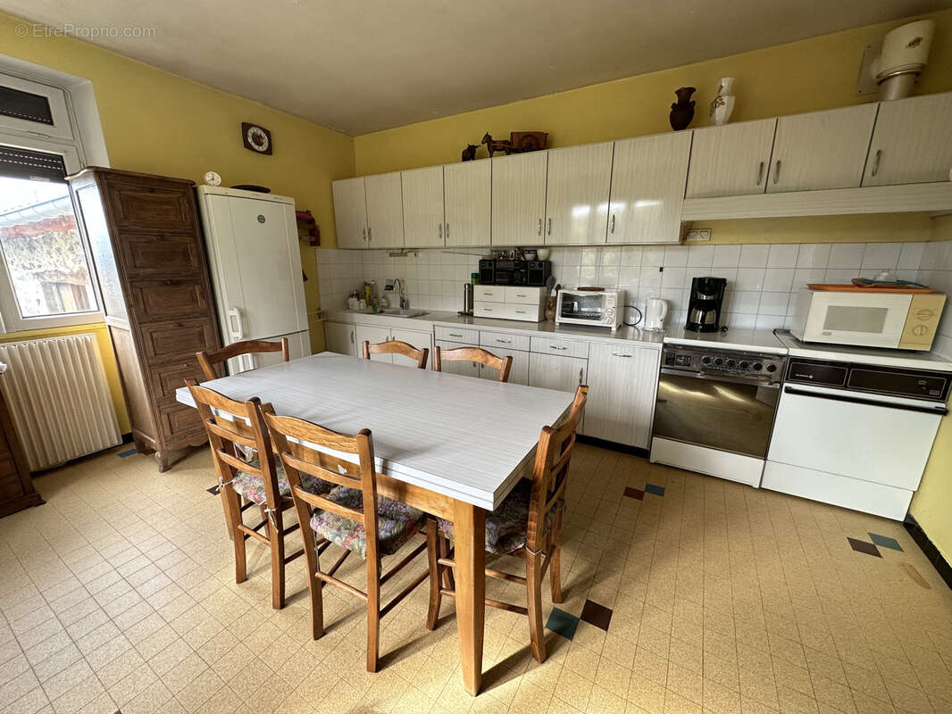 Maison à SAINT-HOSTIEN