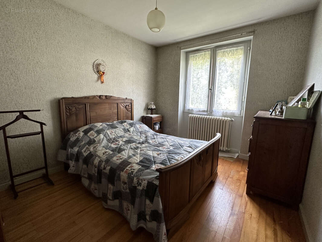 Maison à SAINT-HOSTIEN