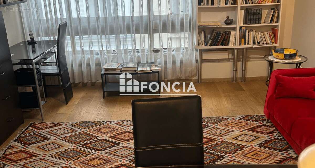 Appartement à PARIS-12E