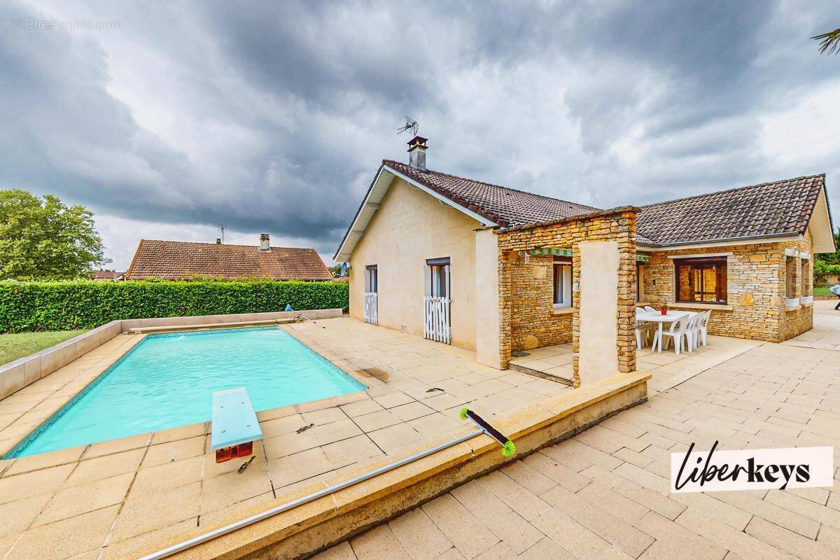 Maison à SAINT-MARCEL-BEL-ACCUEIL