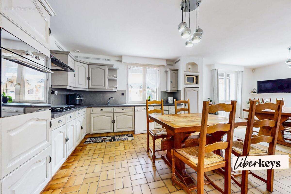 Maison à SAINT-MARCEL-BEL-ACCUEIL