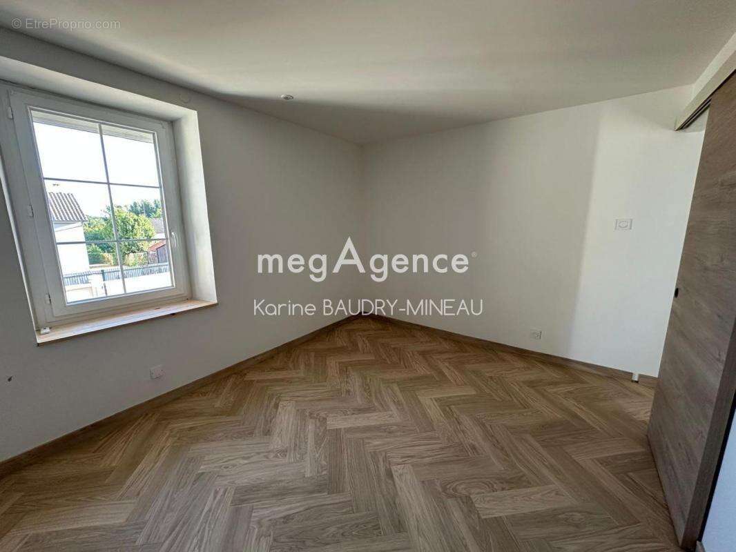 Maison à CHATELLERAULT