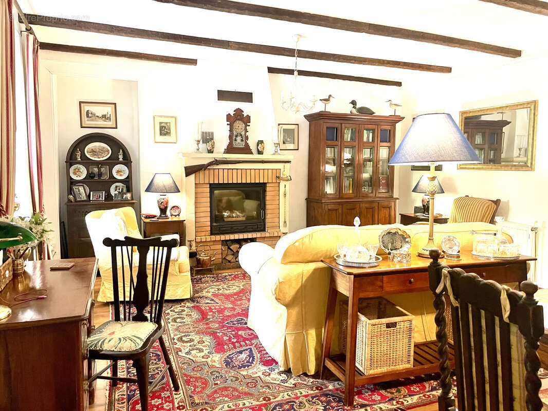 Maison à SAINT-JEAN-DE-SAUVES