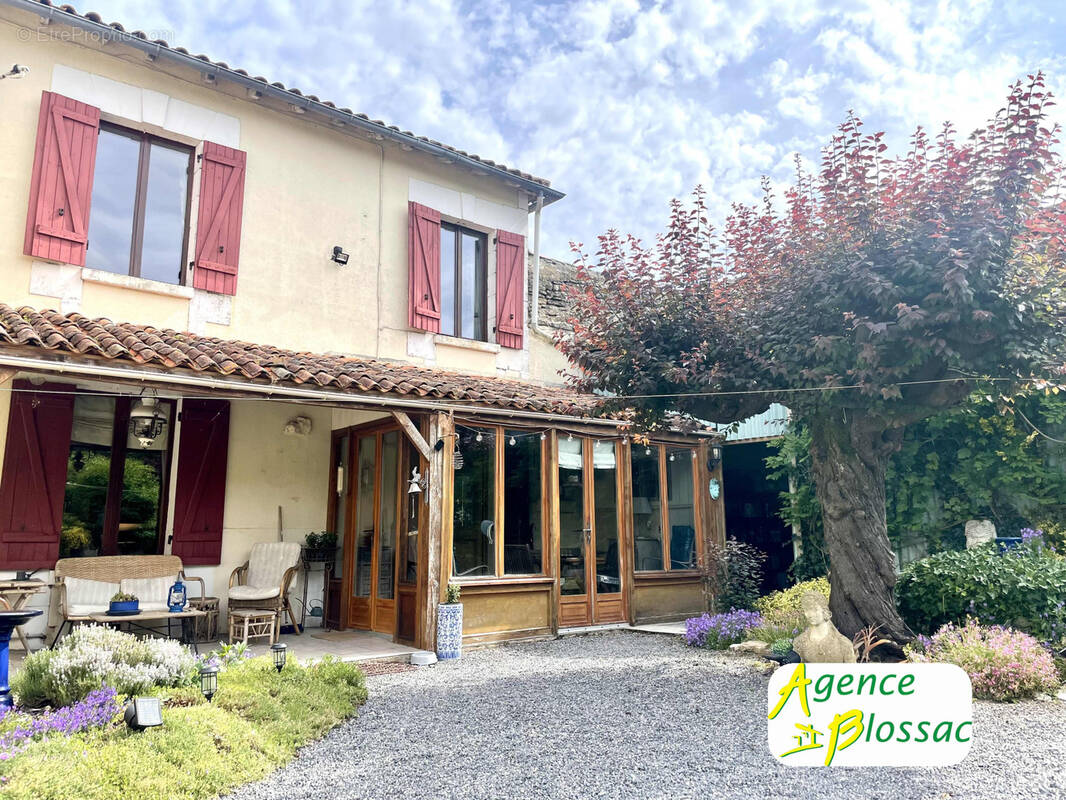 Maison à SAINT-JEAN-DE-SAUVES