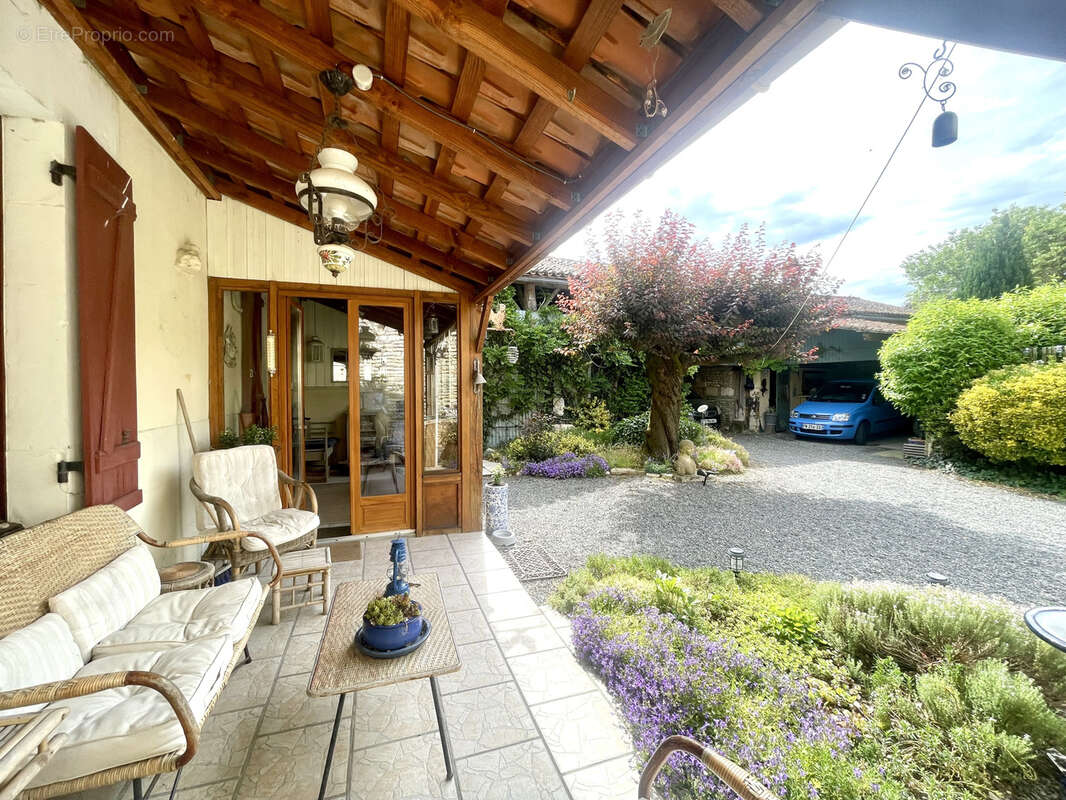 Maison à SAINT-JEAN-DE-SAUVES