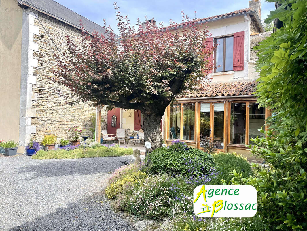 Maison à SAINT-JEAN-DE-SAUVES