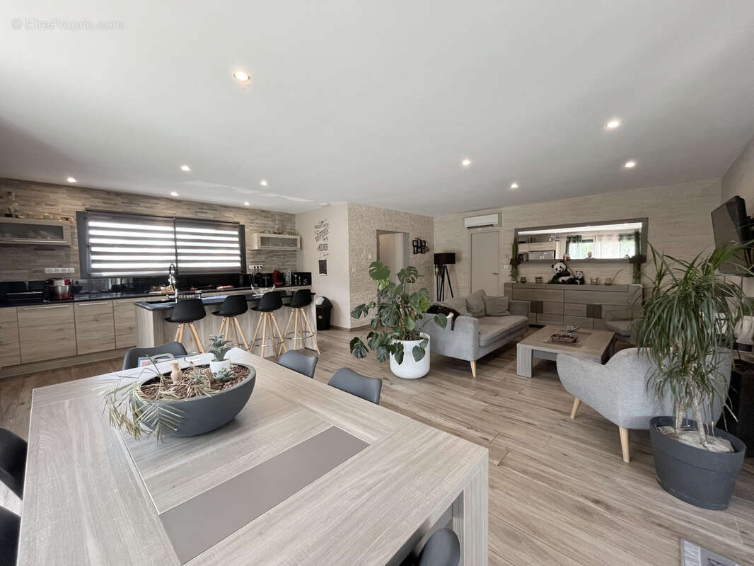 Maison à MONTBRUN-DES-CORBIERES