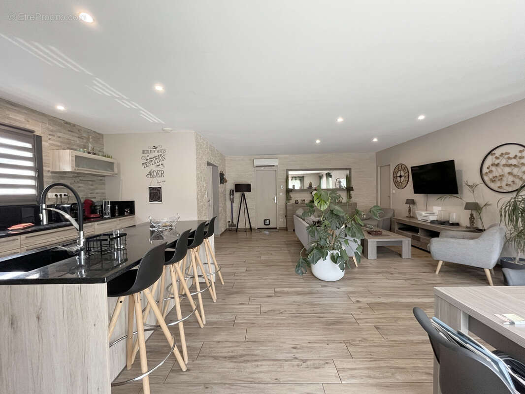 Maison à MONTBRUN-DES-CORBIERES