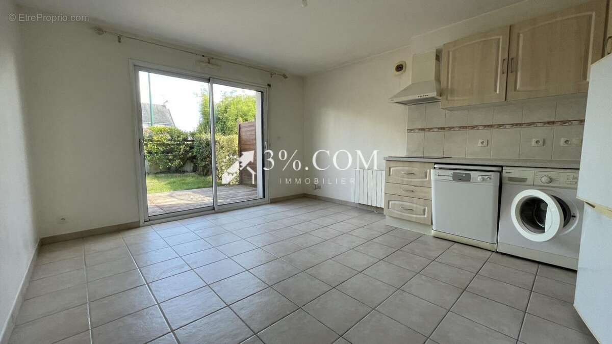 Maison à PLOUGOUMELEN