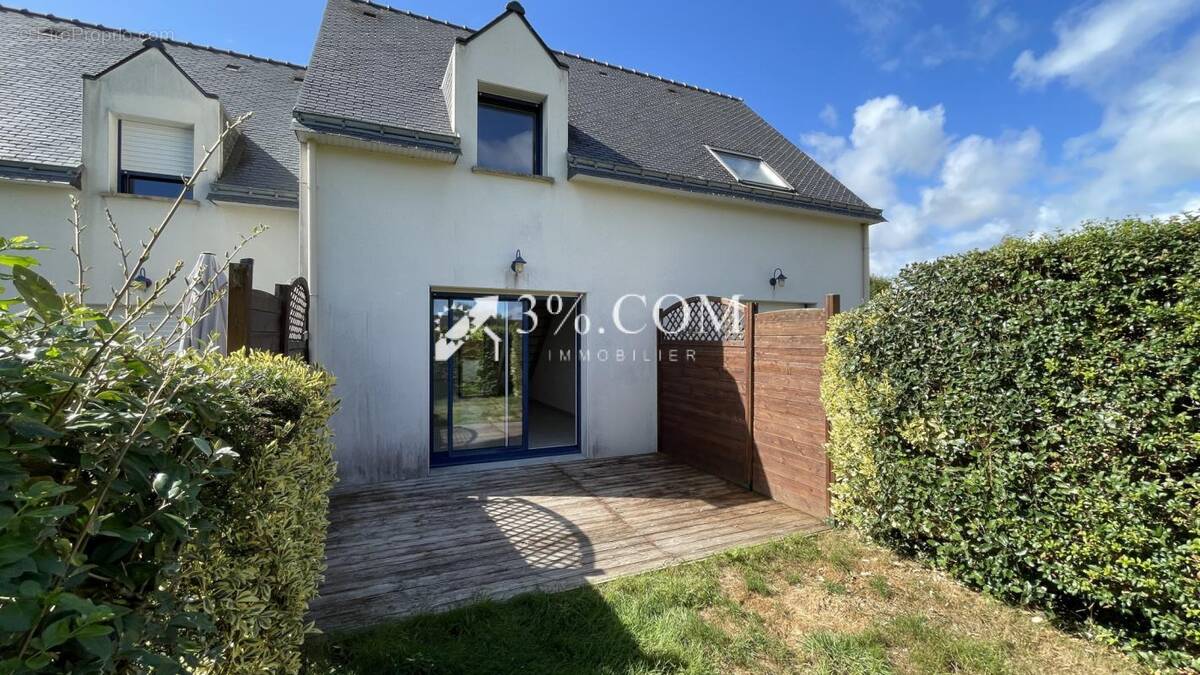 Maison à PLOUGOUMELEN