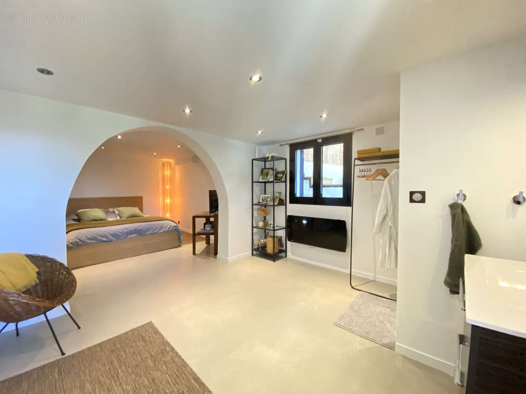 Maison à CHENNEVIERES-SUR-MARNE