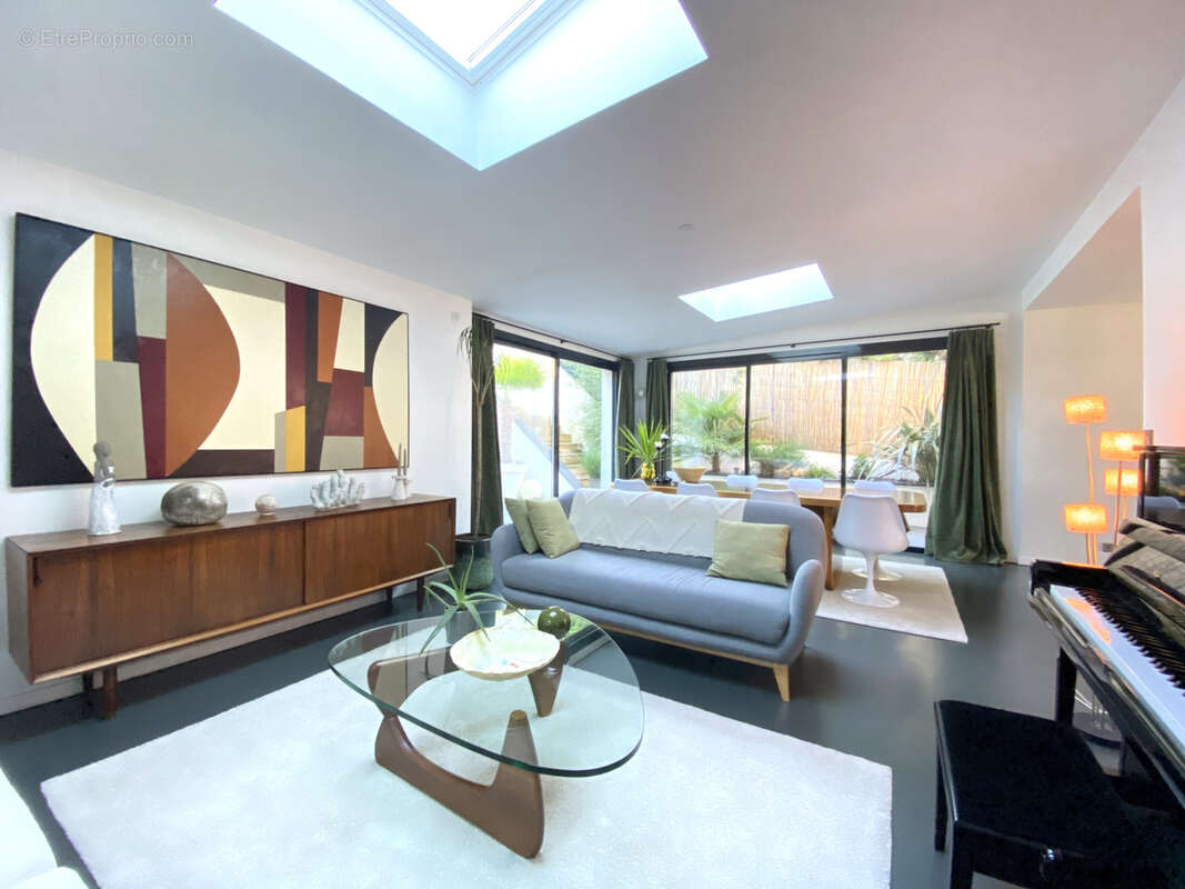 Maison à CHENNEVIERES-SUR-MARNE