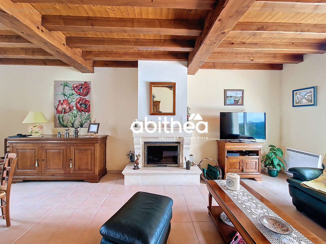 Maison à MESCHERS-SUR-GIRONDE