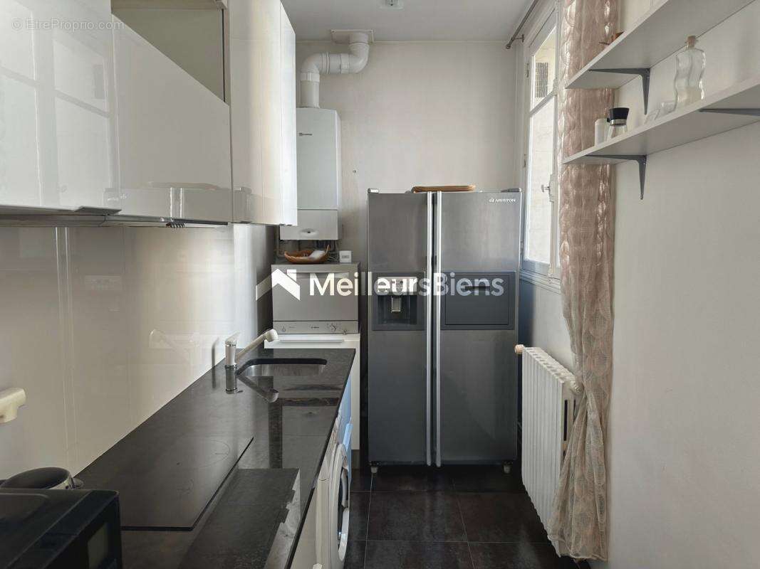 Appartement à PARIS-8E