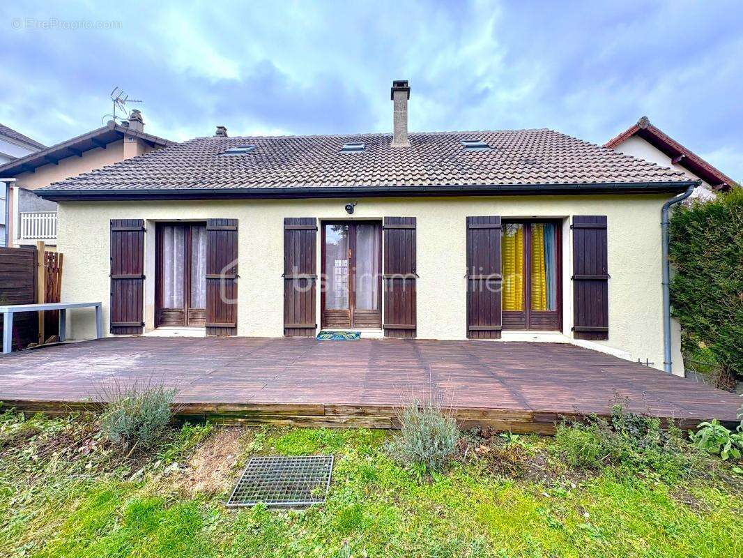 Maison à BONNIERES-SUR-SEINE