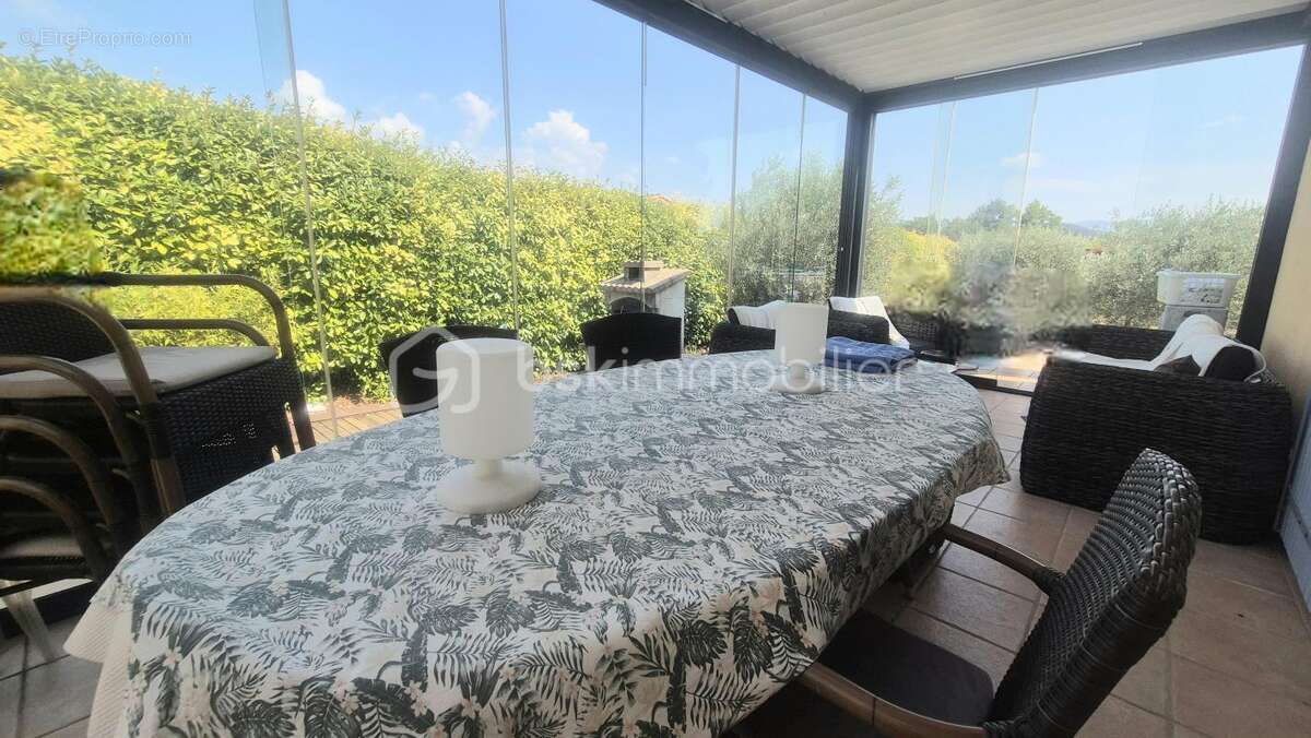 Maison à SAINT-SATURNIN-LES-APT