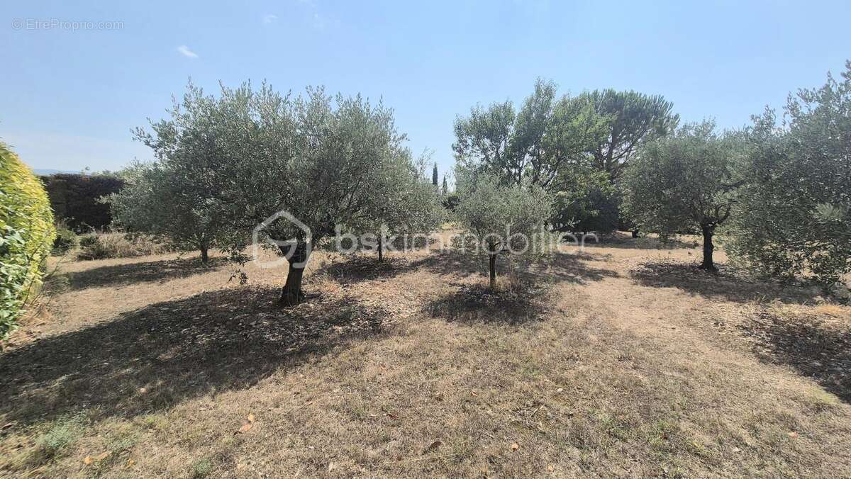 Maison à SAINT-SATURNIN-LES-APT