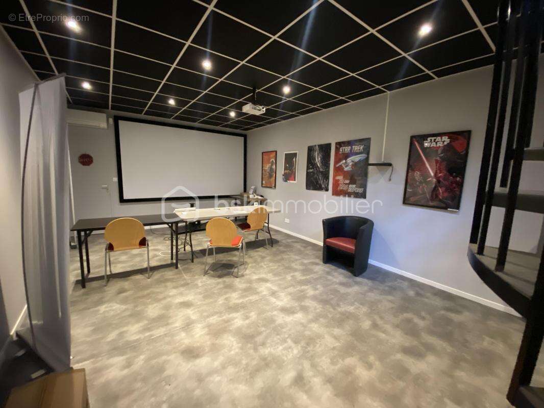 Commerce à PONT-DE-CHERUY