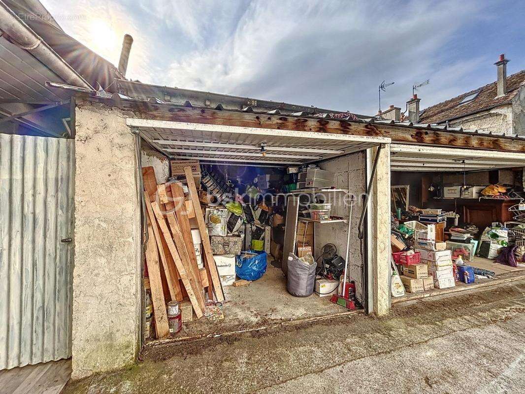 Parking à CORBEIL-ESSONNES