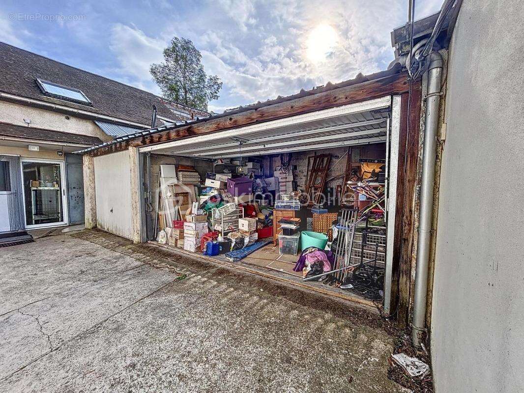 Parking à CORBEIL-ESSONNES