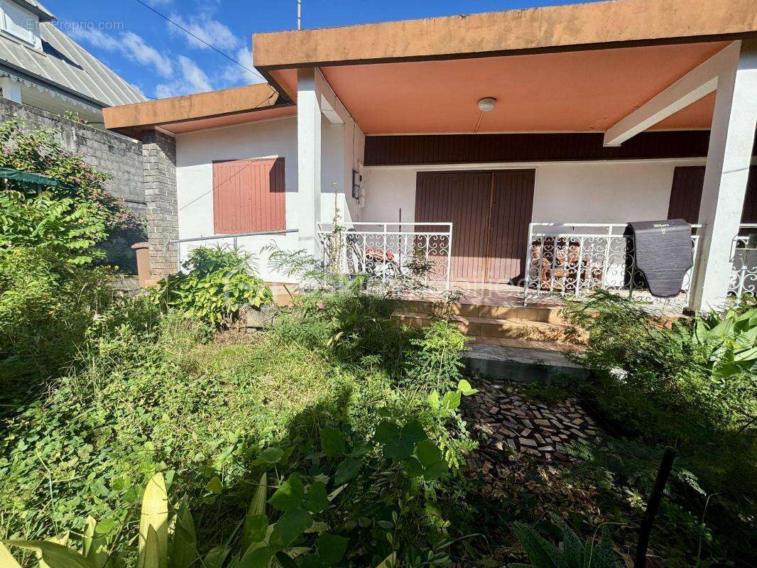 Terrain à SAINT-DENIS