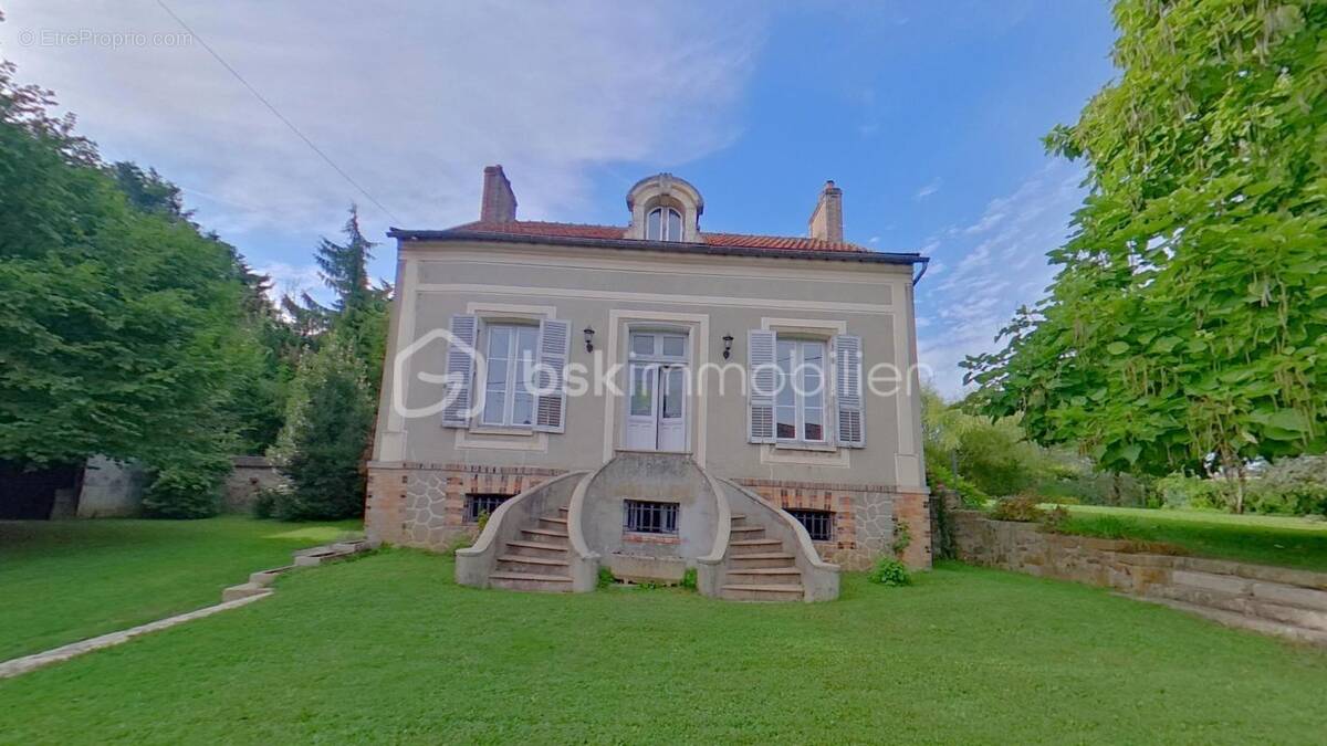 Maison à SAINT-VALERIEN