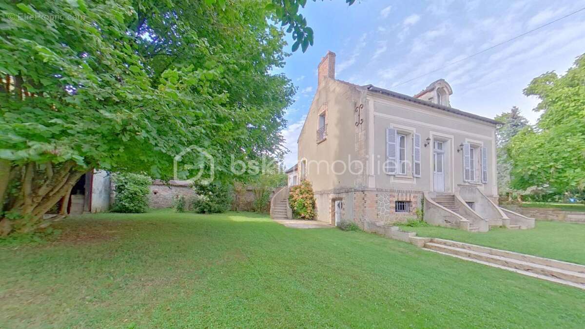 Maison à SAINT-VALERIEN