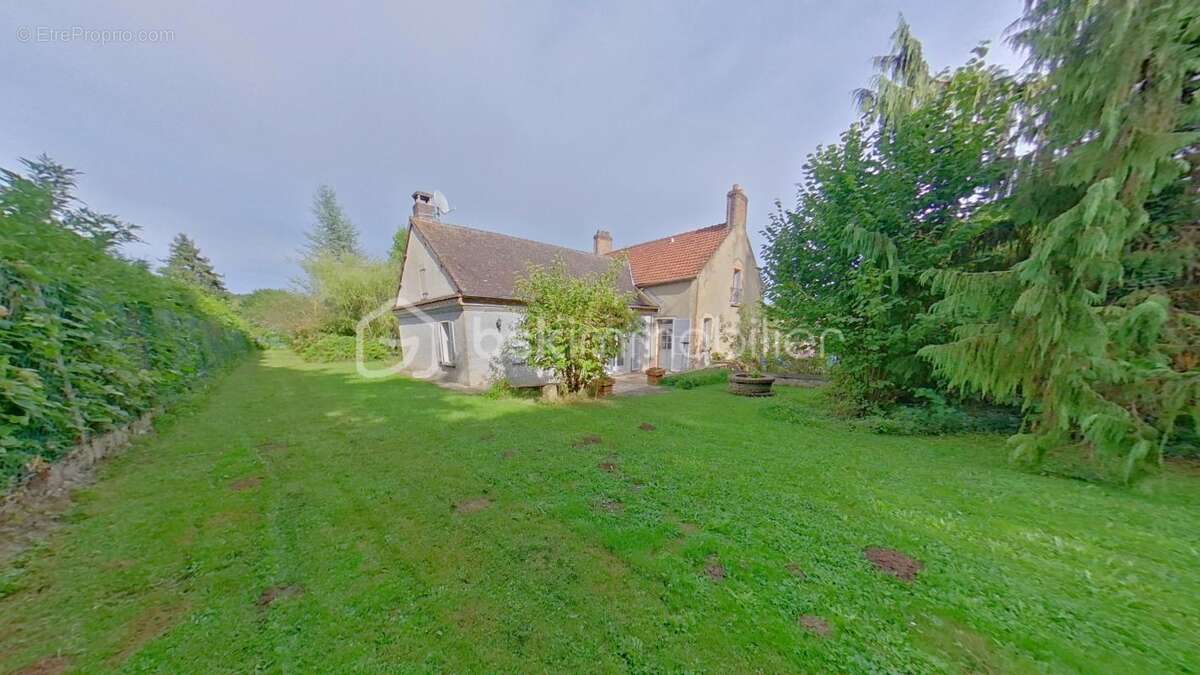 Maison à SAINT-VALERIEN