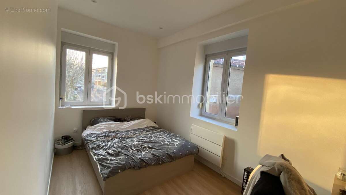 Appartement à GREZIEU-LA-VARENNE