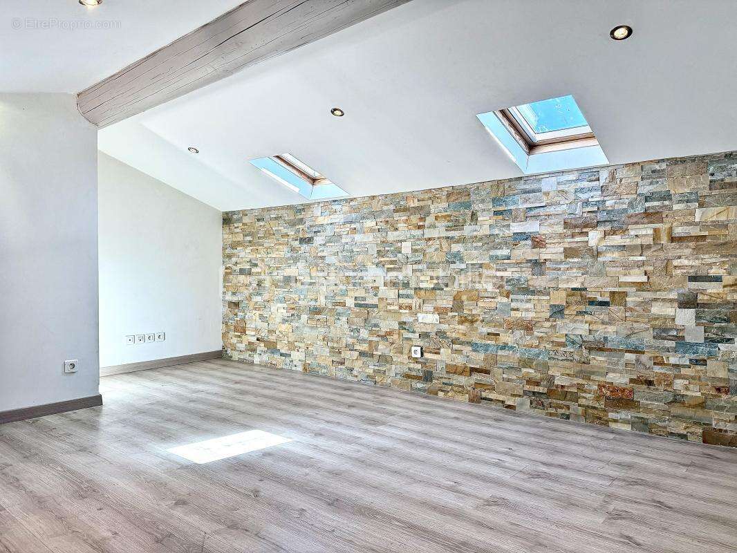 Appartement à SORGUES